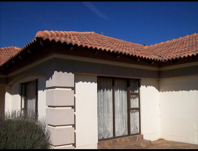4 BEDROOM HOUSE FOR SALE IN VANDERBIJLPARK SE 8